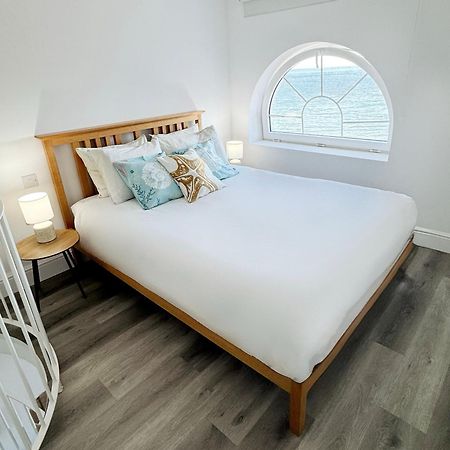 Unique Waterfront Duplex On The Mediterranean - Caleta, Catalan Bay ジブラルタル エクステリア 写真