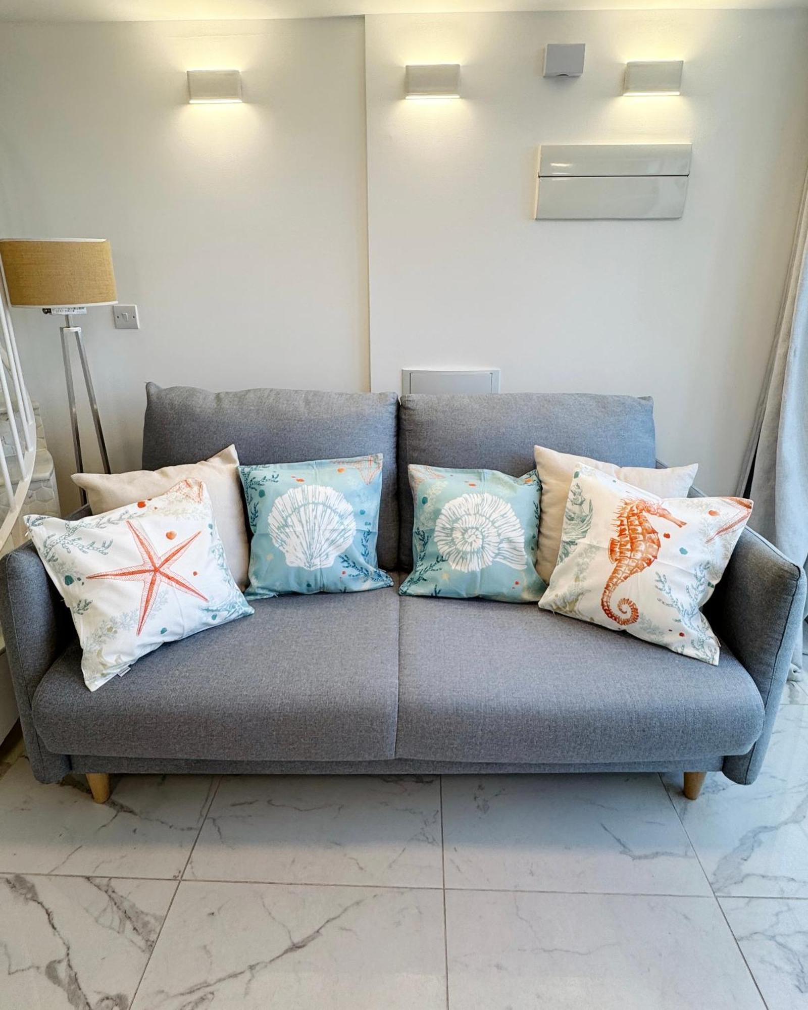 Unique Waterfront Duplex On The Mediterranean - Caleta, Catalan Bay ジブラルタル エクステリア 写真