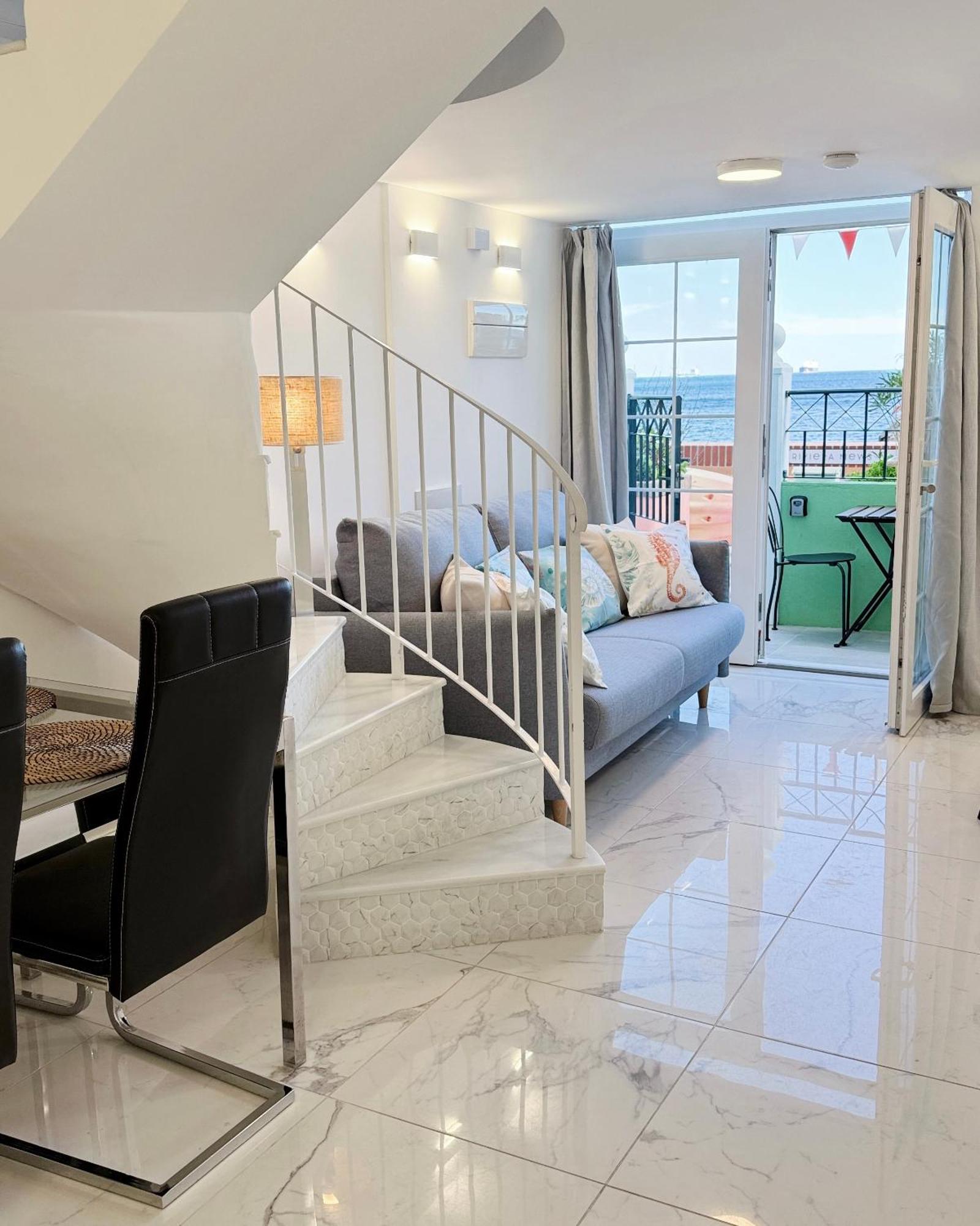 Unique Waterfront Duplex On The Mediterranean - Caleta, Catalan Bay ジブラルタル エクステリア 写真